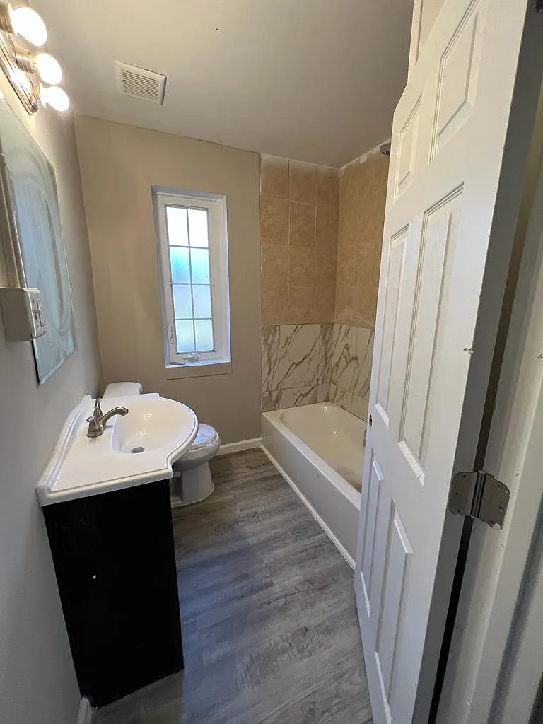 4 bed, 1200 sqft, $1,550 — Photo 4