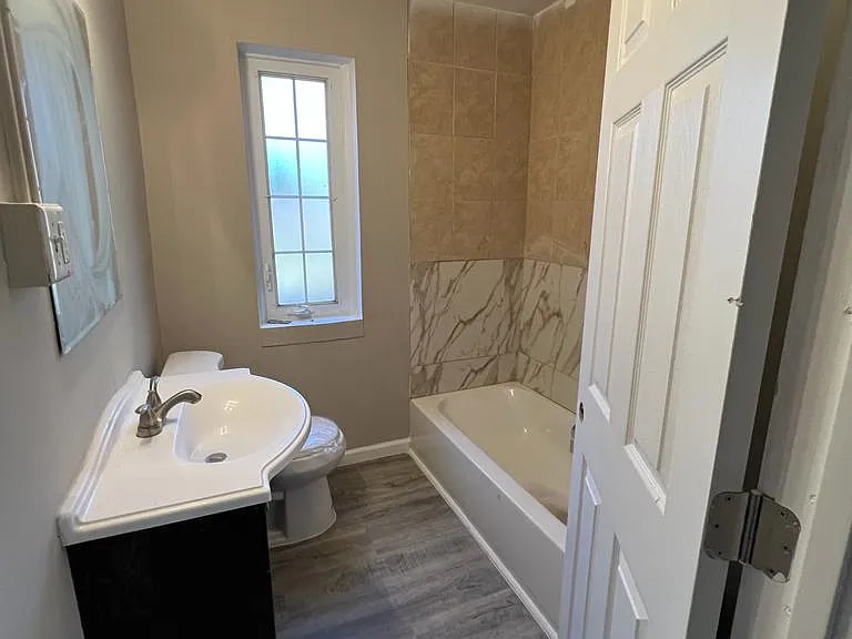 5755 Woodhall St — Photo 4