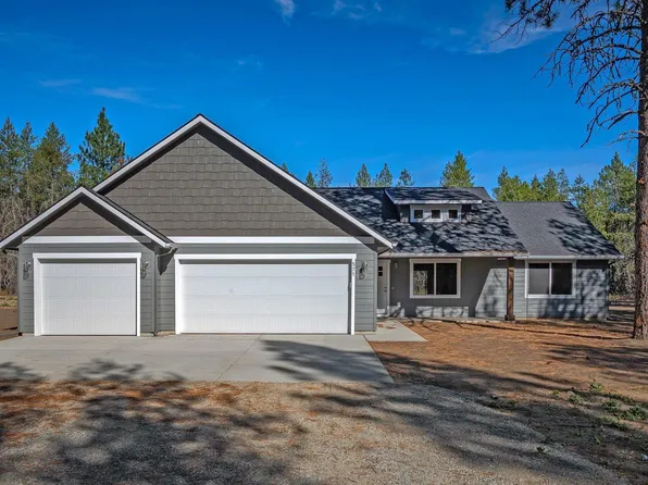 571 Skyhawk Dr, Spirit Lake, ID 83869