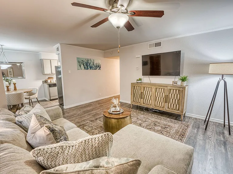 Juniper Springs Apartments — Photo 35