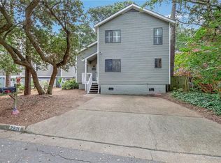 2221 Sunvista Dr, Virginia Beach, VA 23455