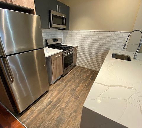 3rd image of 731 Franklin Ave #2A