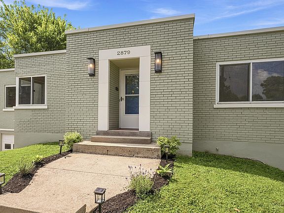 3rd image of 2879 Saint Catherine Pl