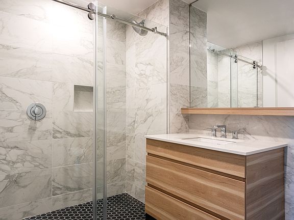 5th image of 222 Johnson Ave #4P