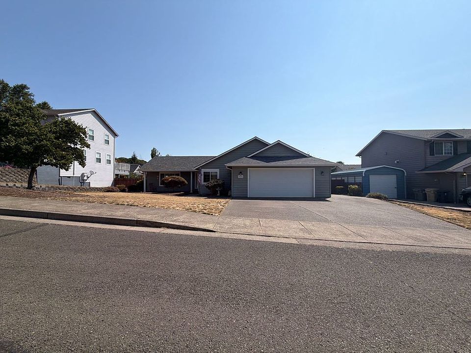1st image of 790 SE Cynthian Dr
