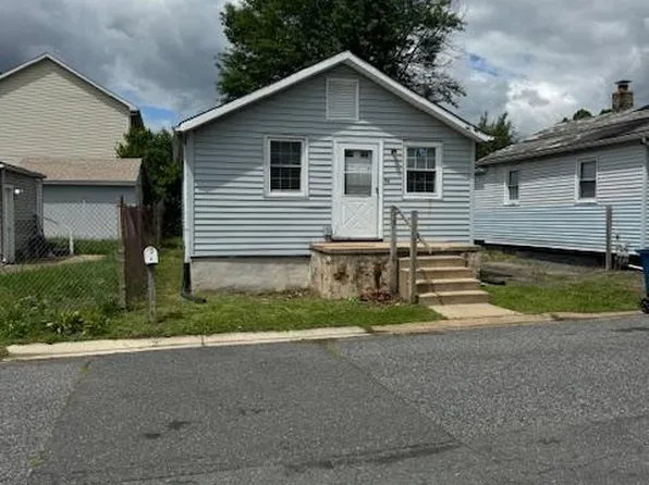 914 E Hazeldell Ave, New Castle, DE 19720