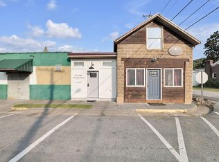 110 S Reynolds St, Damascus, VA 24236