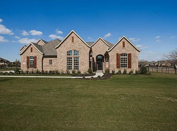 2nd image of 5504 Lake Windermere Dr