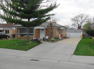 7358 N Crawford Ave, Lincolnwood, IL