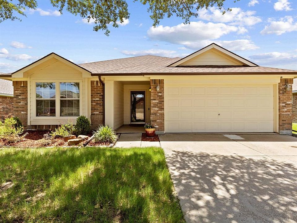 1st image of 3247 Guadaloupe