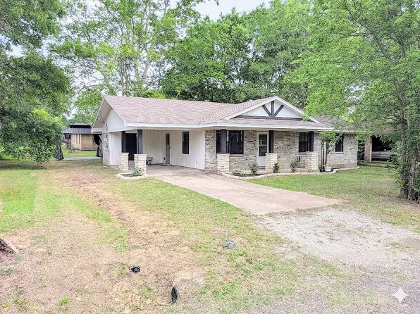 107 Thomas St, Crockett, TX 75835