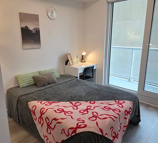 230 Simcoe St #1334A — Photo 1