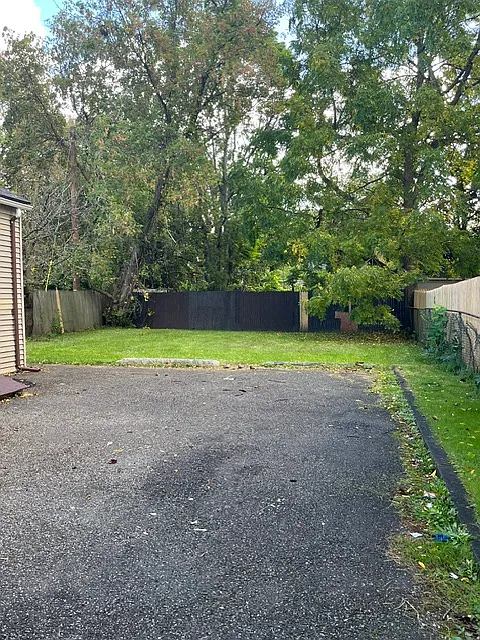 128 Myrtle St — Photo 3