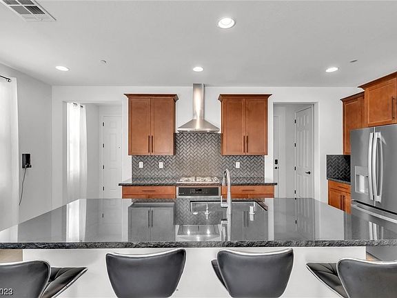 3rd image of 767 Cottonwood Hill Pl