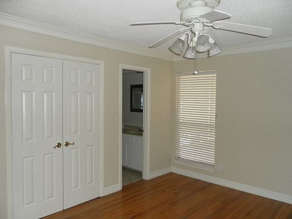 2nd image of 13611 Rolling Hills Ln