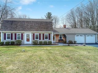 28 Cayer Cir, Shelton, CT 06484
