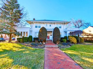50 S Corona Ave, Valley Stream, NY 11580