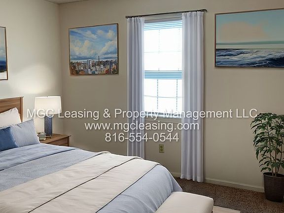 4th image of 4600 NE Whispering Winds Dr