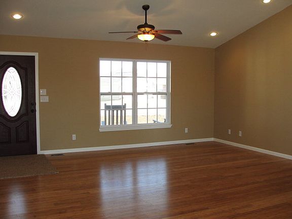 2nd image of 1716 Morgan Ct