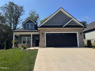 782 Hunts Terrace Dr, Kingsport, TN 37663