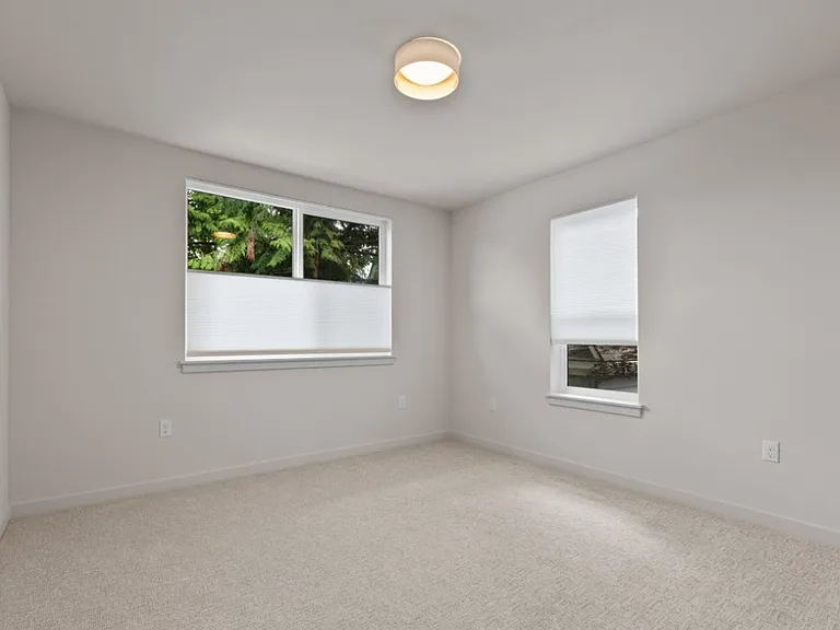 2509 N 42nd St — Photo 20