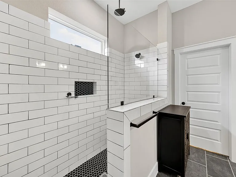 18403 Vivacious Ln — Photo 21