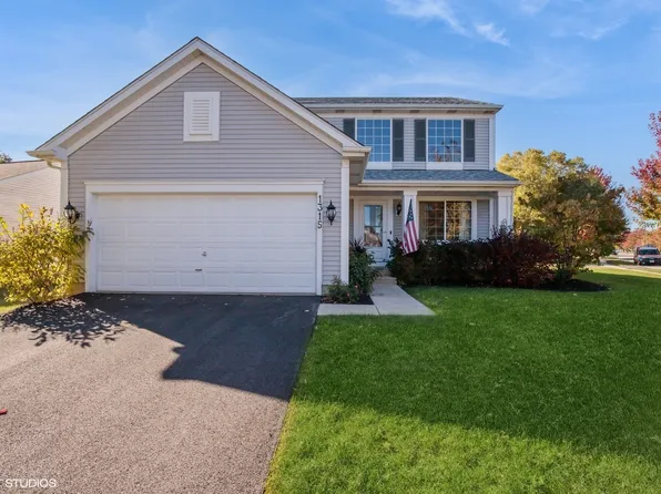 1315 Fairport Dr, Grayslake, IL 60030