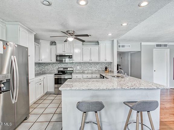 3rd image of 8904 McCabe Dr