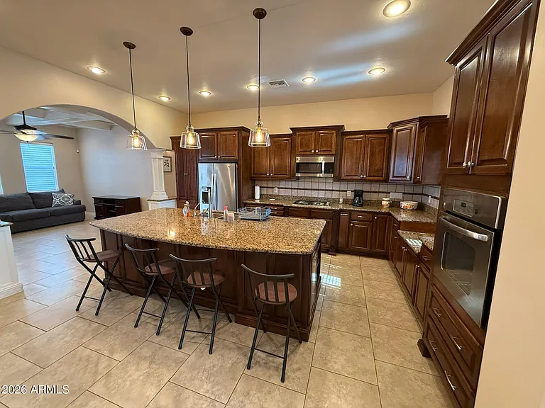 2932 E Acacia Ct — Photo 8