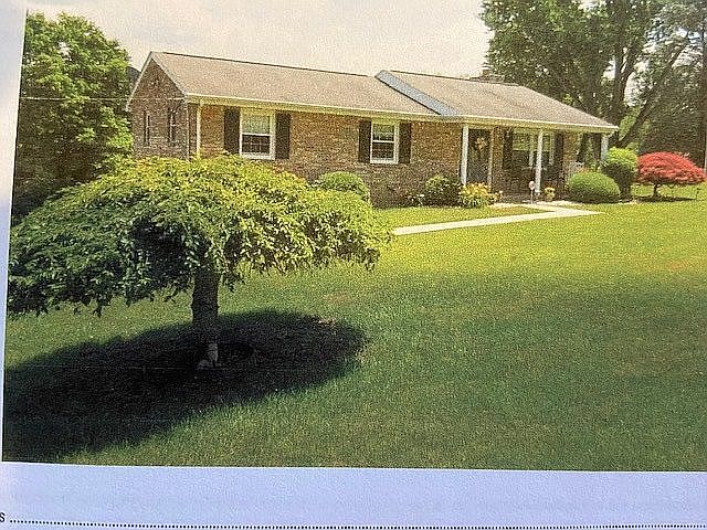 Front lawn and house