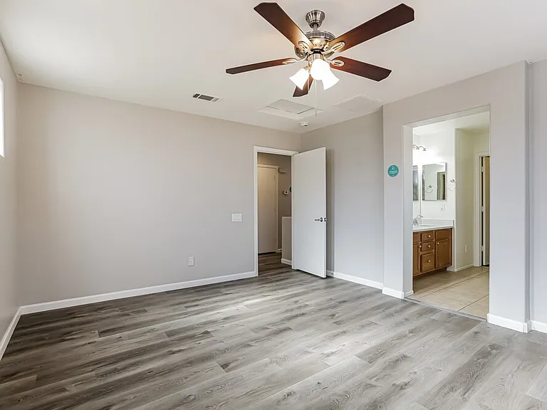 8423 W Vernon Ave #113 — Photo 10