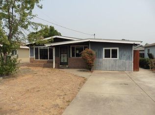 410 N 10th St, Central Pt, OR 97502
