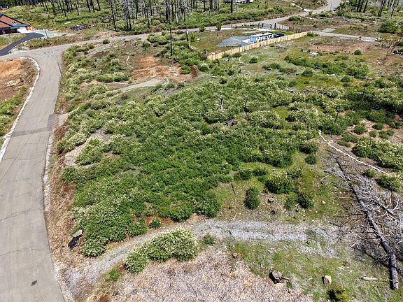 3rd image of 4929 Edgewood Cir