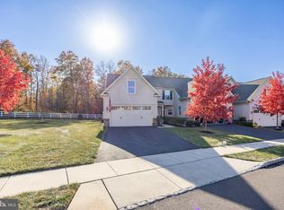 1101 Arbour Ln, Quakertown, PA 18951