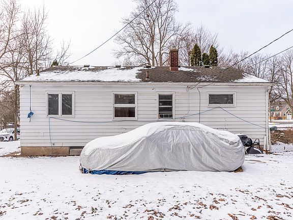 4th image of 1322 Miller Ave