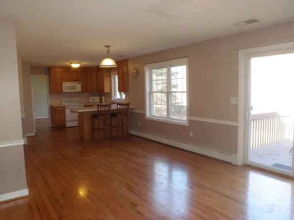 (undisclosed Address), Mansfield, CT 06268