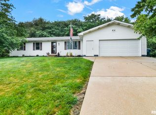 45 Aspen Rd, Pleasant Plains, IL 62677