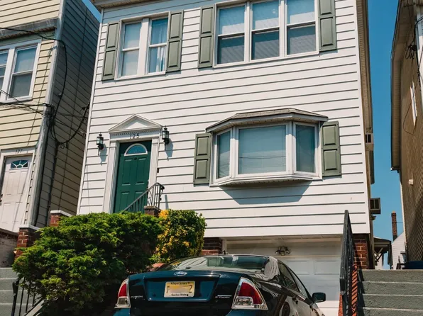 125 W 11th St, Bayonne, NJ 07002