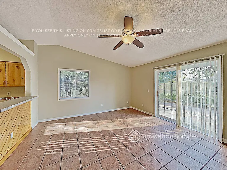 1567 Naples Cir — Photo 4