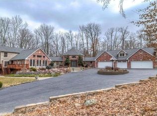 1466 Kehrs Mill Rd, Chesterfield, MO 63005