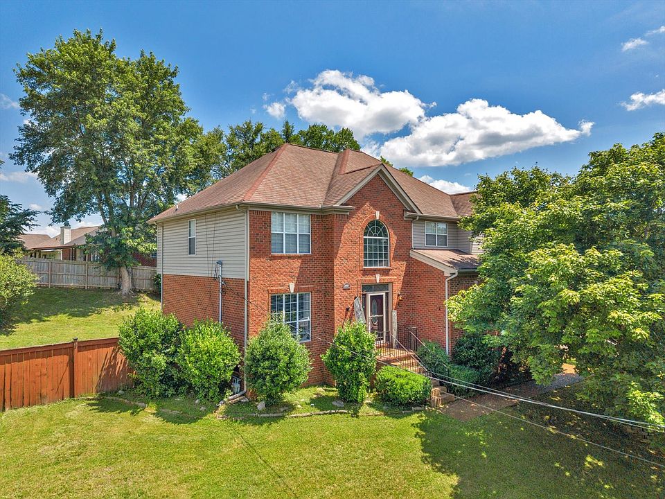 1st image of 2601 Windsor Ln