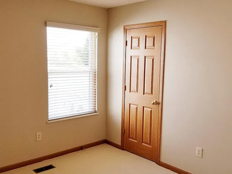 5912 Treven Way — Photo 15