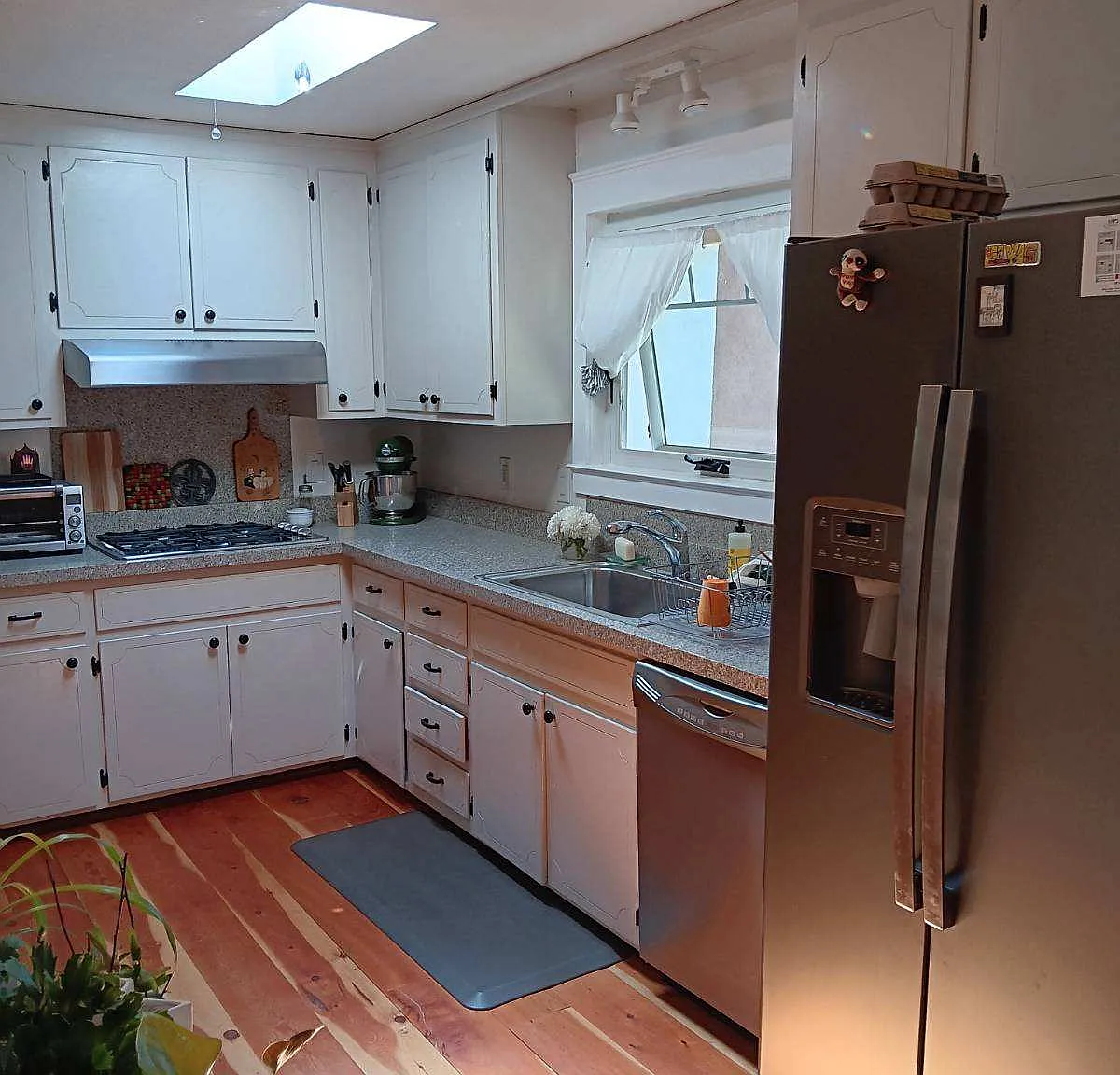 3 bed, 1600 sqft, $3,200 — Photo 4