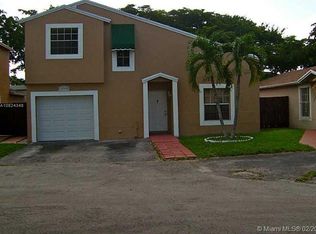 18964 NW 63 Court Cir, Hialeah, FL 33015