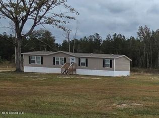 1276 Macedonia Rd, Ellisville, MS 39437