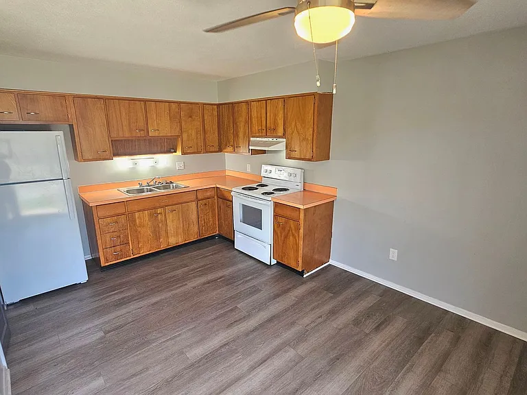 364 Gatewood Rd — Photo 14