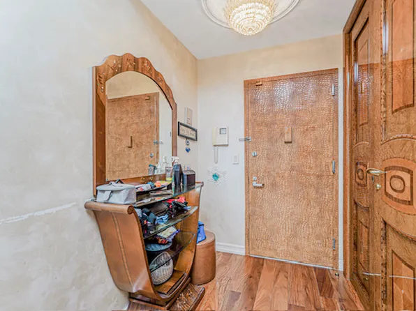 125 Oceana Drive East image 6 of 17