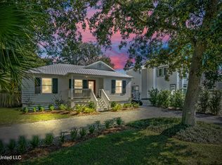 211 Sycamore St, Bay Saint Louis, MS 39520