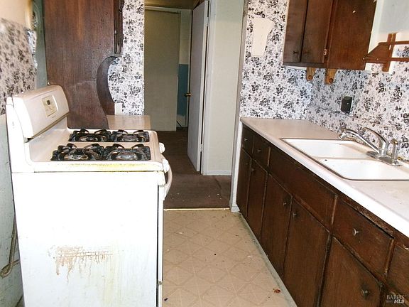 5th image of 430 Warford Avenue