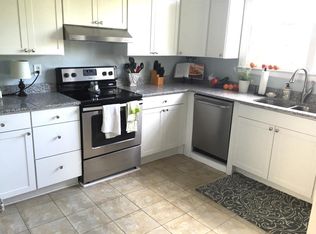 90 Radcliffe St #B, Charleston, SC 29403